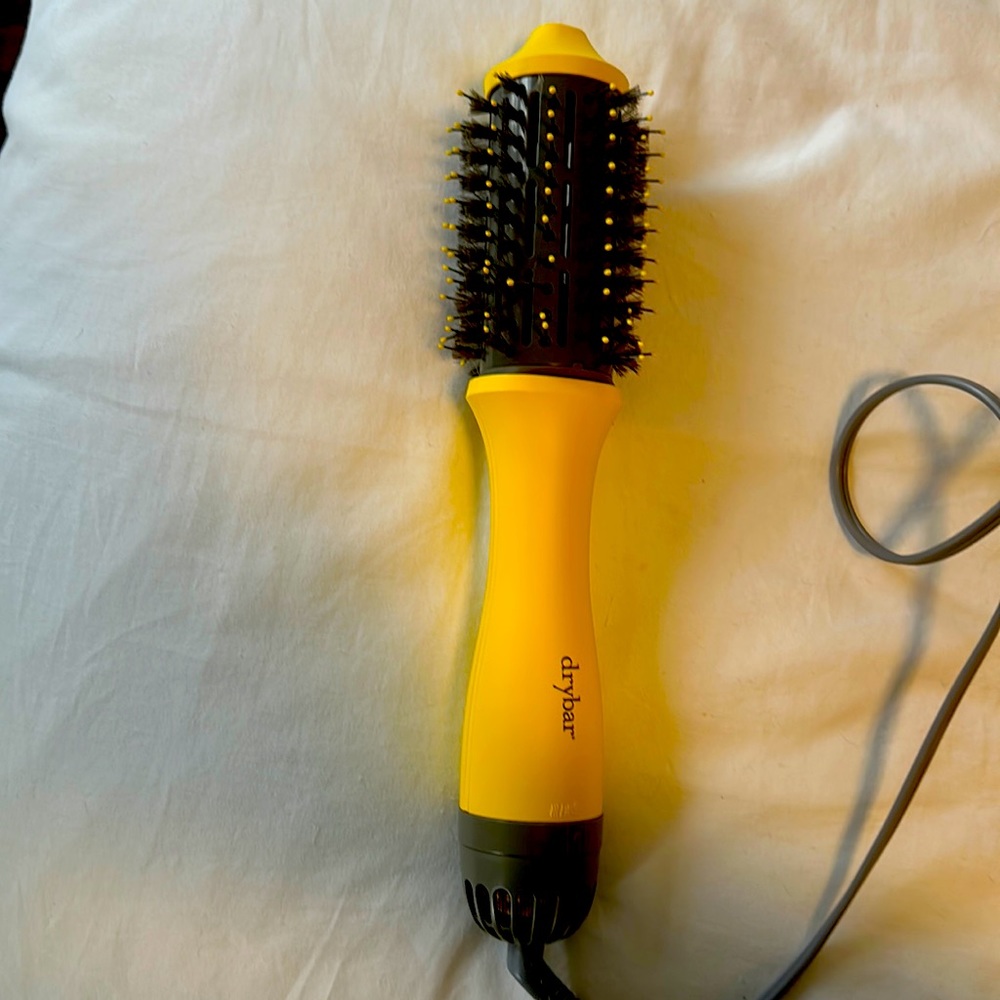 The Drybar Double Shot Oval Blow-Dryer Brush